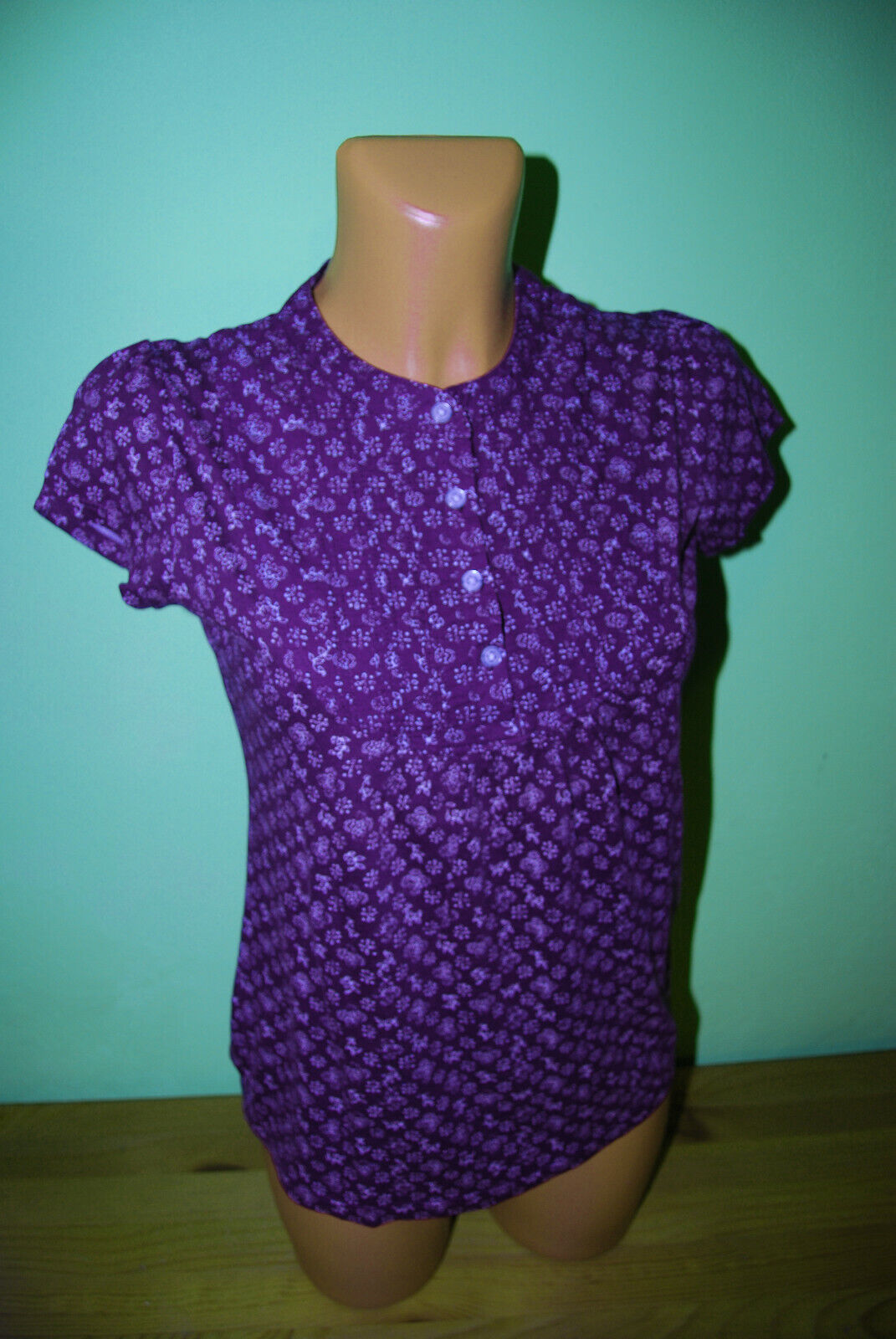 Box#94 H&M Tunika S 36 T-Shirt kurzarm lila weiß geblümt Kurzarmshirt Damen