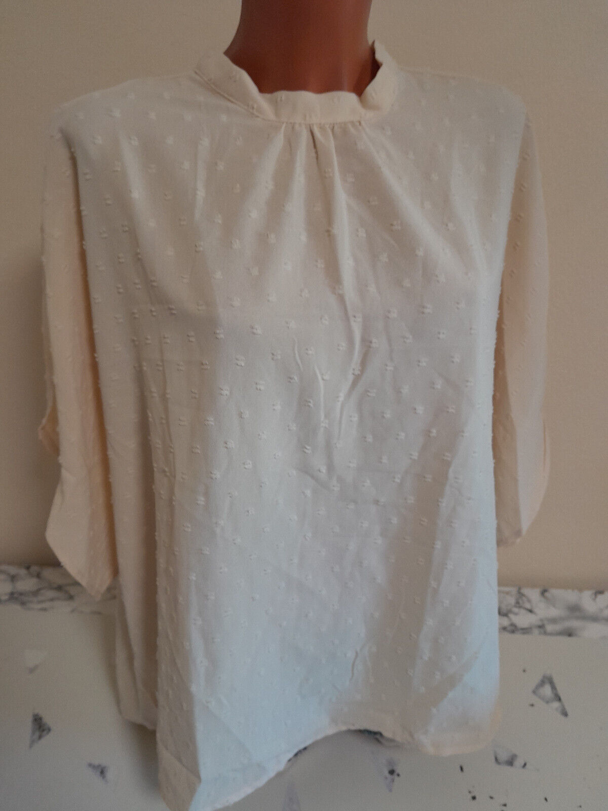 Box#23 Blusenshirt 2XL 48/50 Shirt Punkte bestickt kurzarm beige Bluse Damen