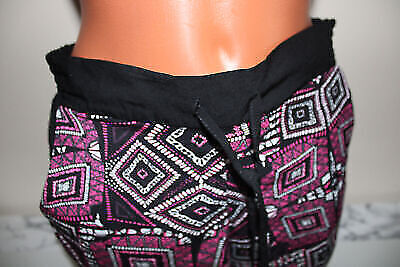 Box#43 C&A Shorts kurze Hose schwarz rosa Bermudas Damen S 36 stretchig Dehnbund – Bild 2