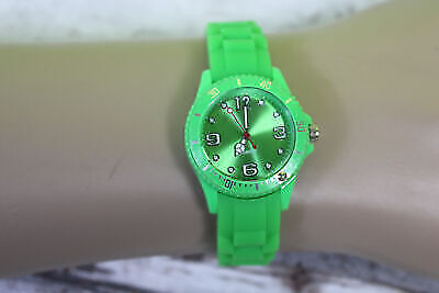 Box#111 Silikon kleine Armbanduhr Uhr Silikonarmband grün Quarz Mädchen