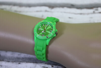 Box#111 Silikon kleine Armbanduhr Uhr Silikonarmband grün Quarz Mädchen – Bild 2