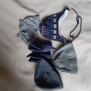 Box#88 4-er Mädchen Mützen 74/80/86/ Übergang oliv, creme/grau, grau Fleece, blau mit Muster