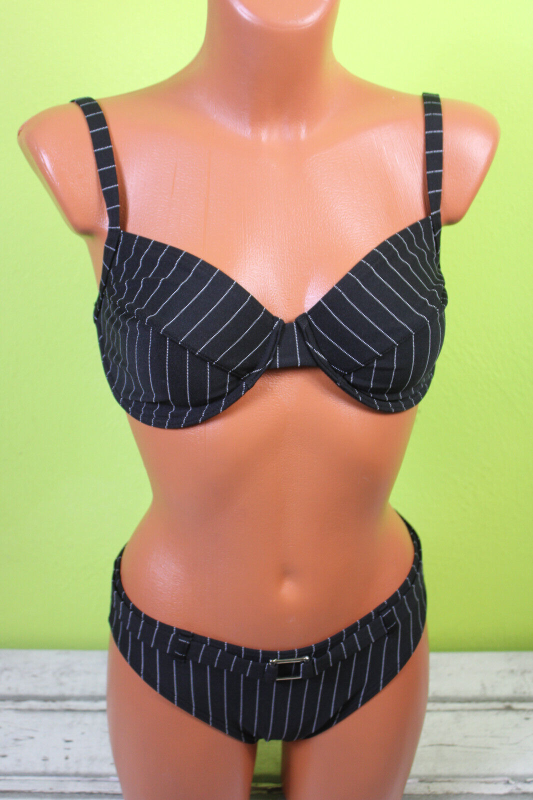 Box#40 Lascana 2tlg Bademode S 36 B Bügel Bikini Nadelstreifen schwarz BH & Slip