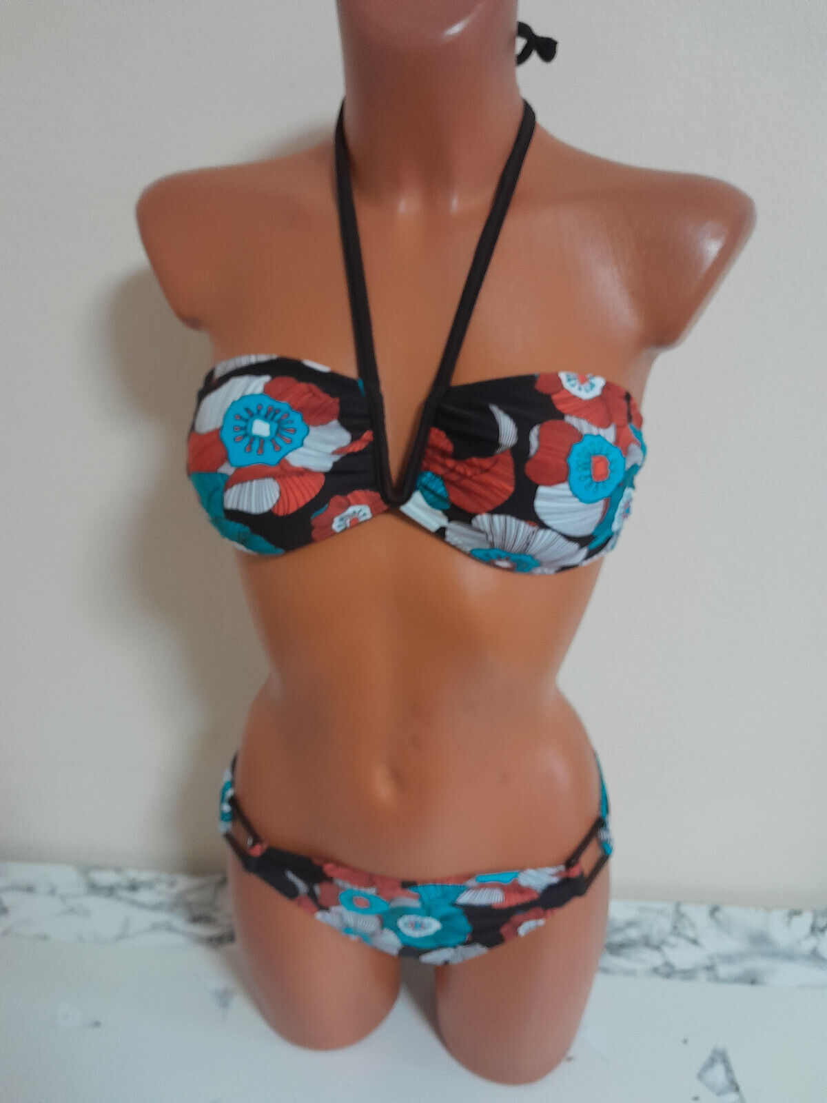Box#39 Chiemsee Bademode Neckholder Bikini 32 A B Beach braun blau rot Polster
