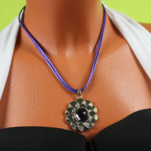scarlet bijoux Modeschmuck Textil Kette & Anhänger lila silber Blume Edelstahl